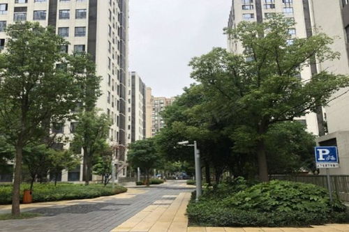 卓越時代廣場優(yōu)點 不足,卓越時代廣場怎么樣,卓越時代廣場周邊房產(chǎn)中介經(jīng)紀(jì)人評價